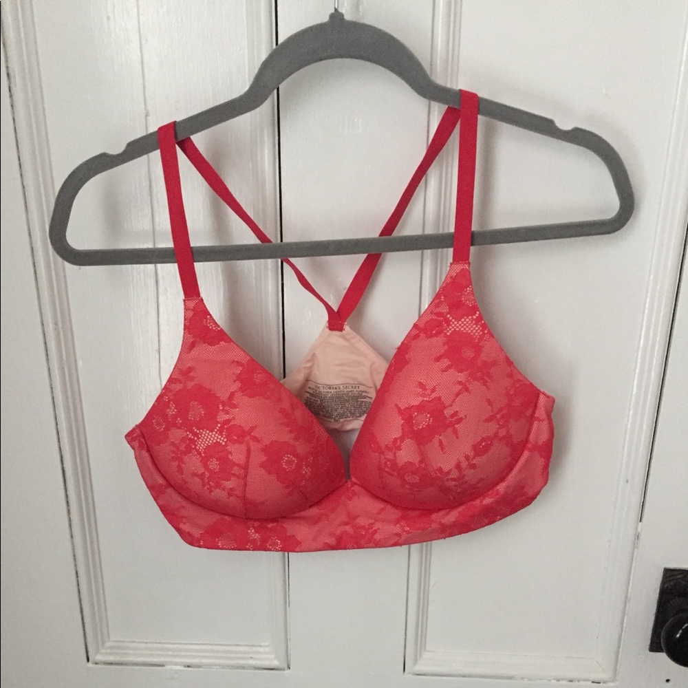 Red Lace Victoria’s Secret Bra